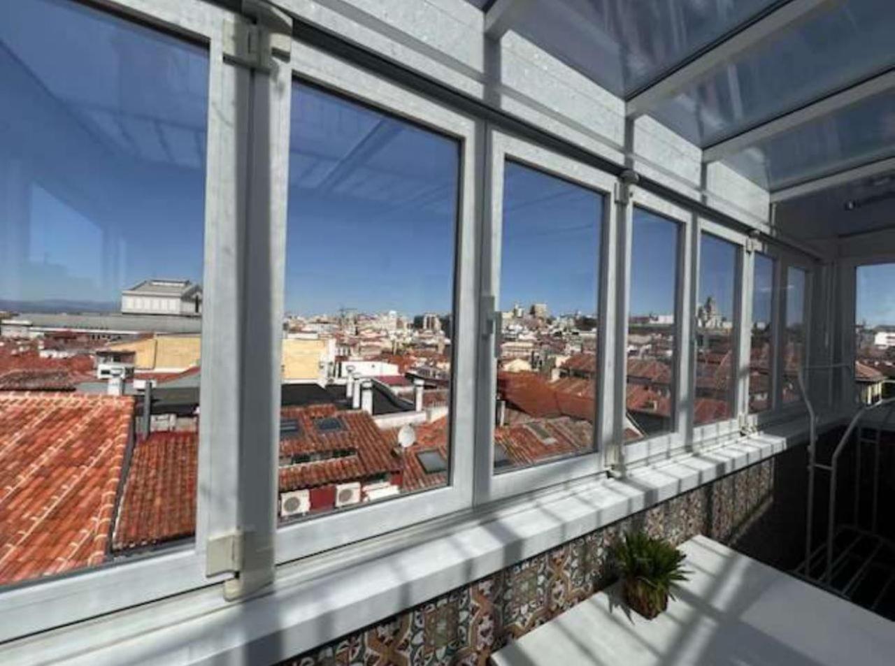 Apartamentos El Tiempo Madrid Esterno foto