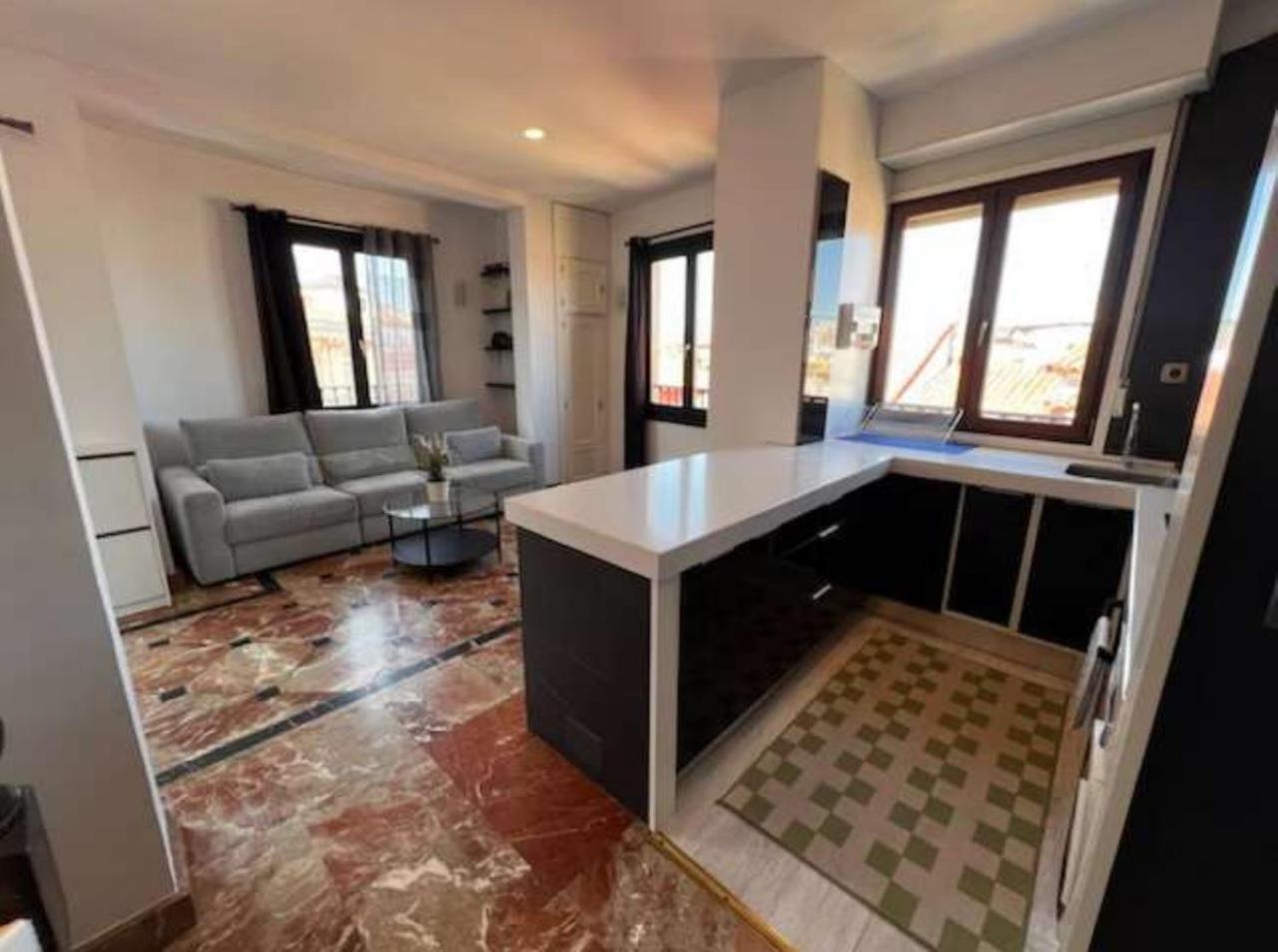 Apartamentos El Tiempo Madrid Esterno foto