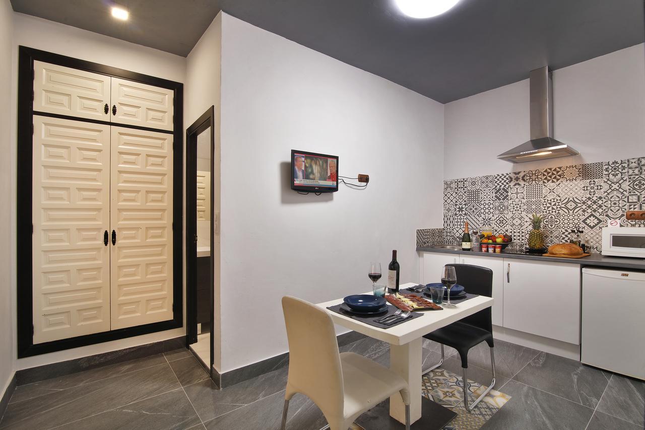 Apartamentos El Tiempo Madrid Esterno foto