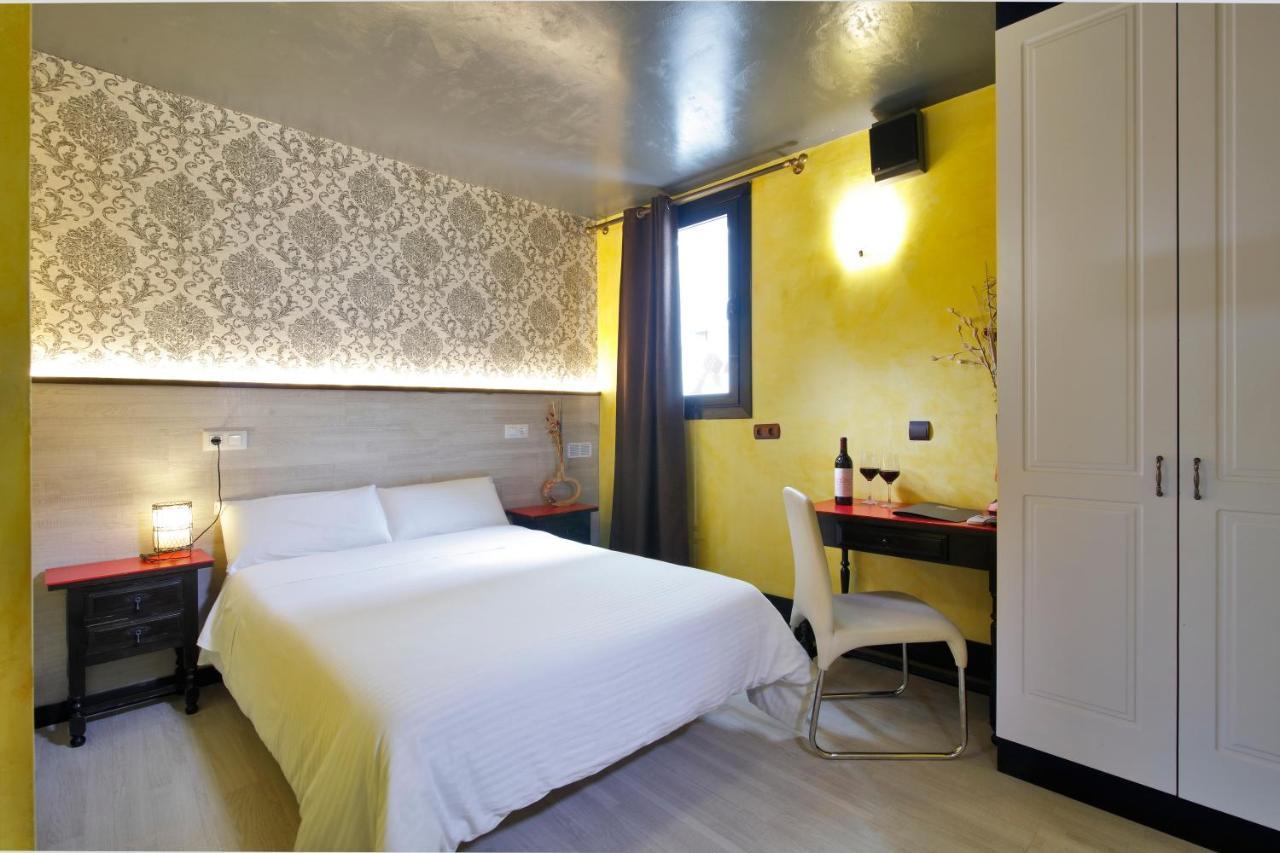 Apartamentos El Tiempo Madrid Esterno foto